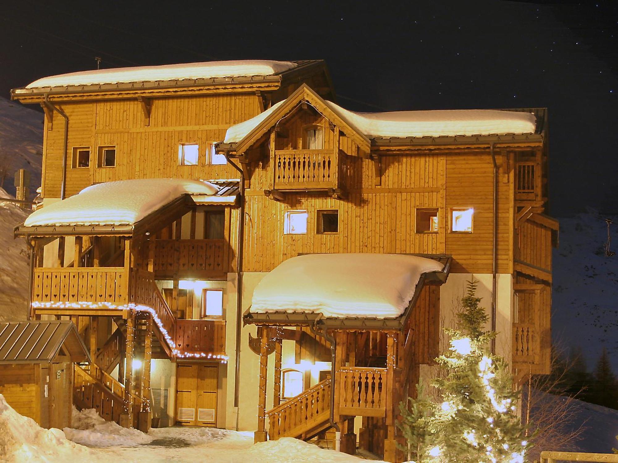 Апарт отель Le Hameau De La Sapiniere Сен-Мартен-де-Бельвиль Экстерьер фото